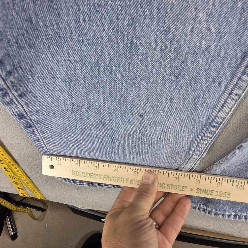 Vintage Levis 501 Jeans Mens 30x32 Blue Straight Light Wash Button Fly Made USA
